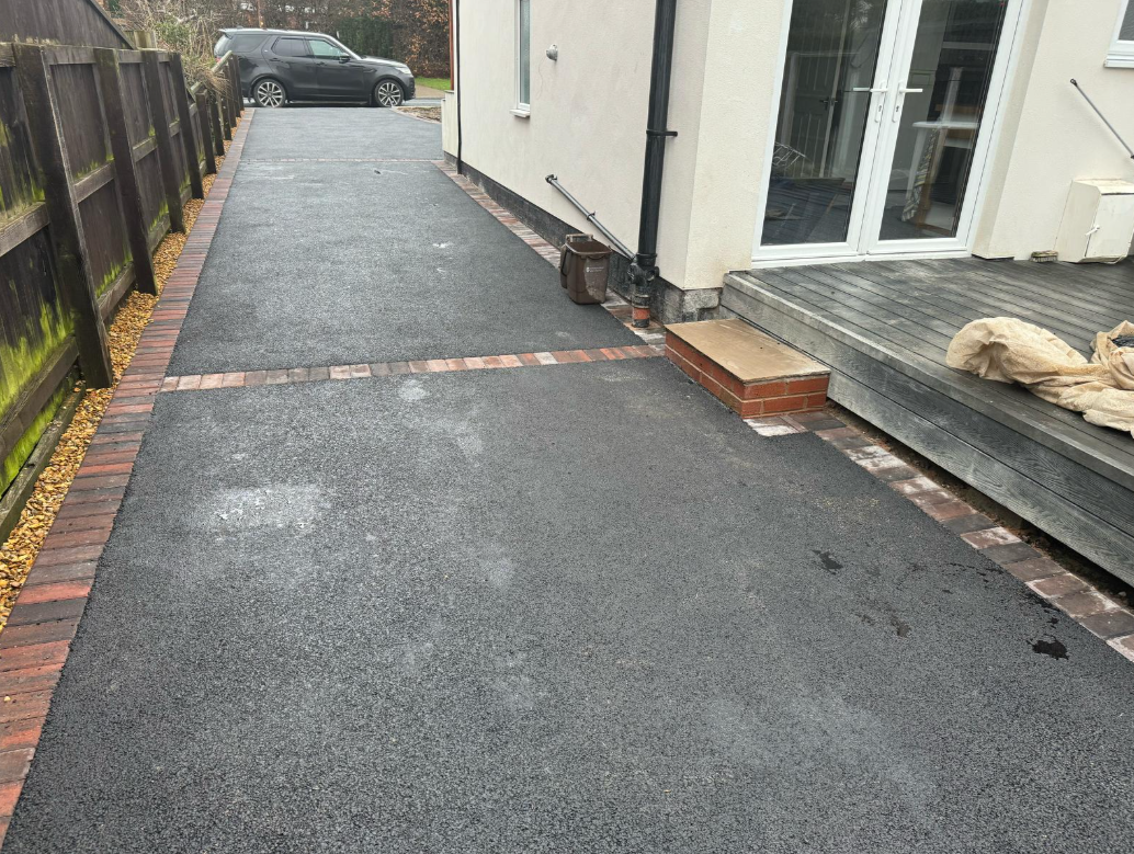 MD Driveways Ltd completed driveway and landscaping project 7